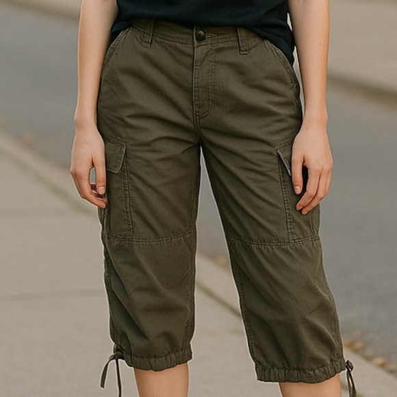 Vintage TOMMY HILFIGER Capri Cargo Pants Khaki Green Hike 90s Gorpcore Y2K sz 8 - Picture 1 of 9